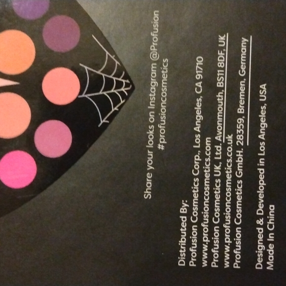 Eyeshadows Palette - Picture 14 of 14